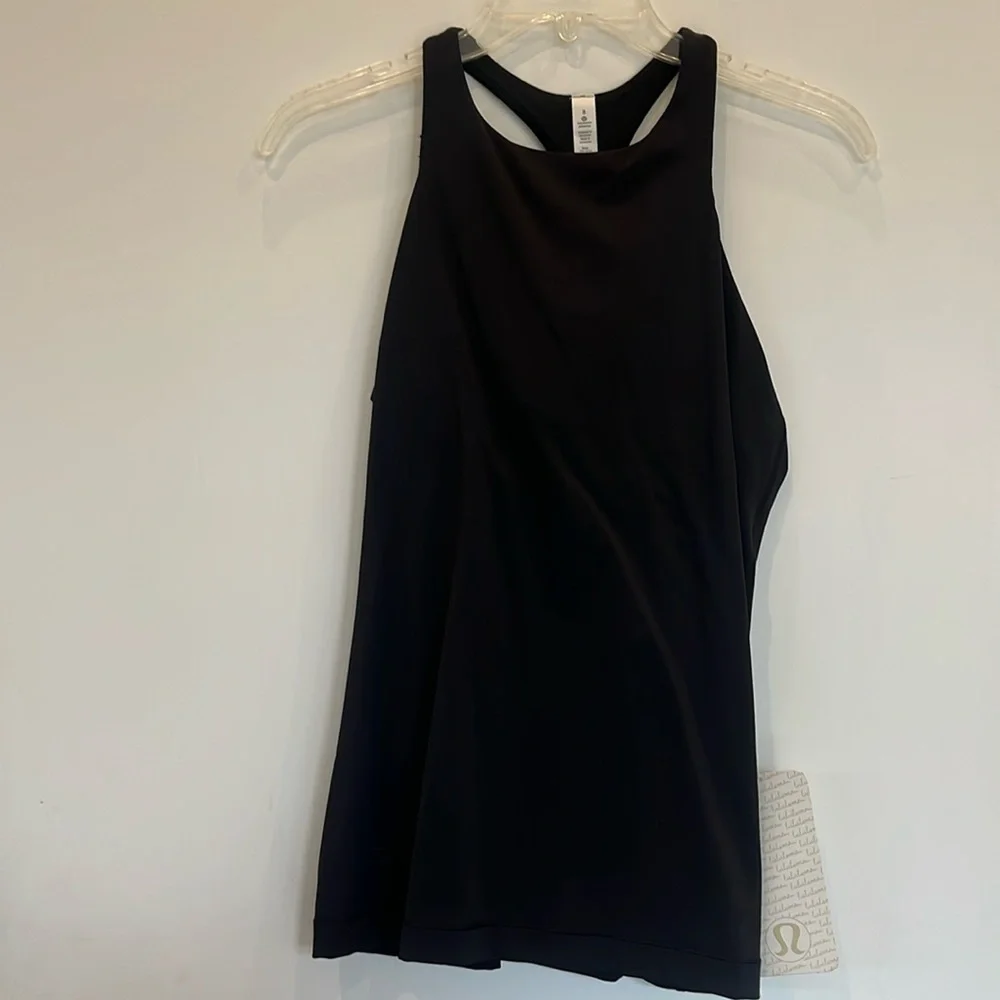 Lululemon in Training Tank size 8 BNWT - Picture 1 of 6